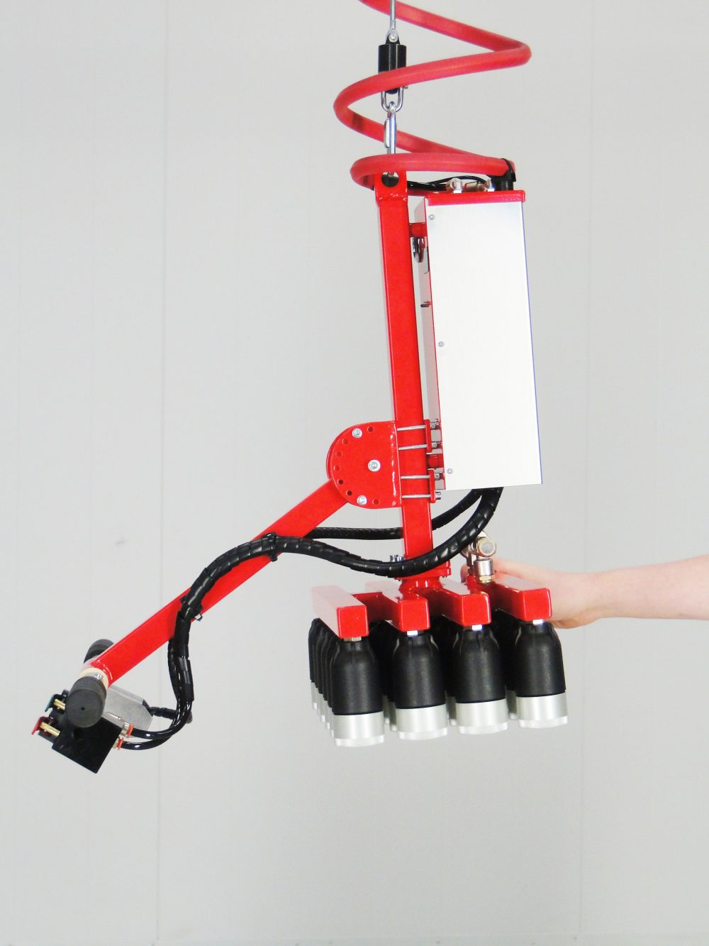 Bottle gripper 8910638 A lifting tool for bottles